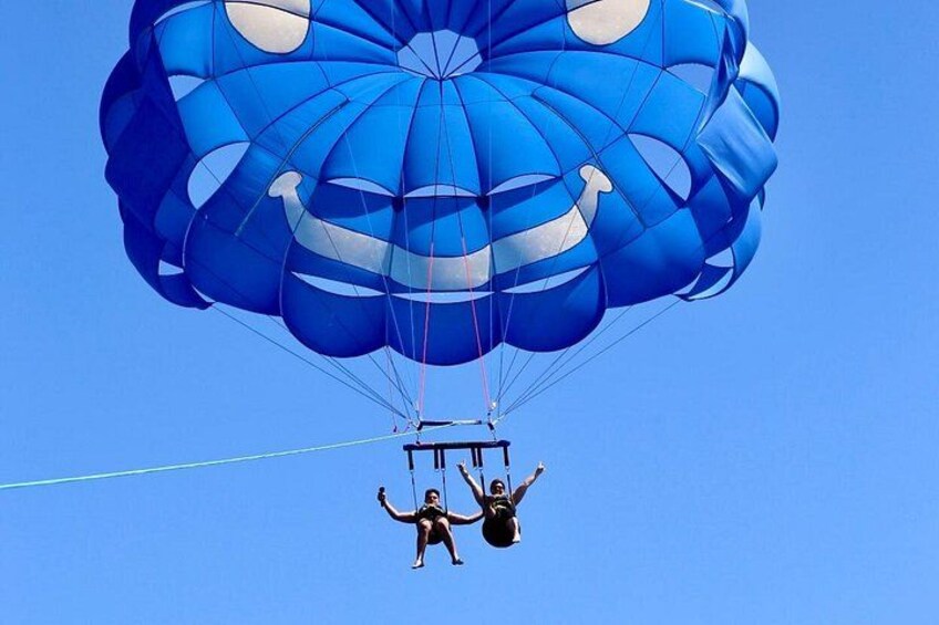 Waikiki Parasailing in Hawaii from Oahu 2