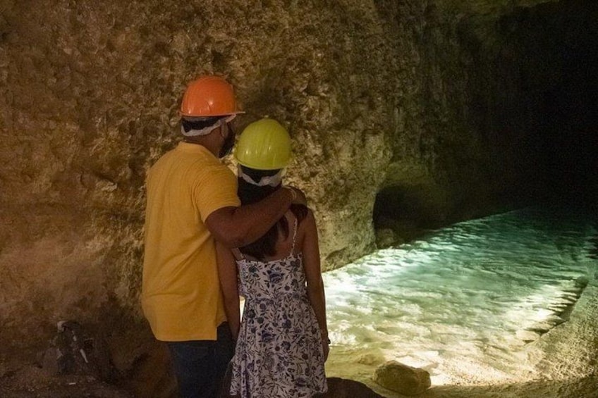 Inside the Rotunda Room (one of the photo stops) of Harrison's Cave 2