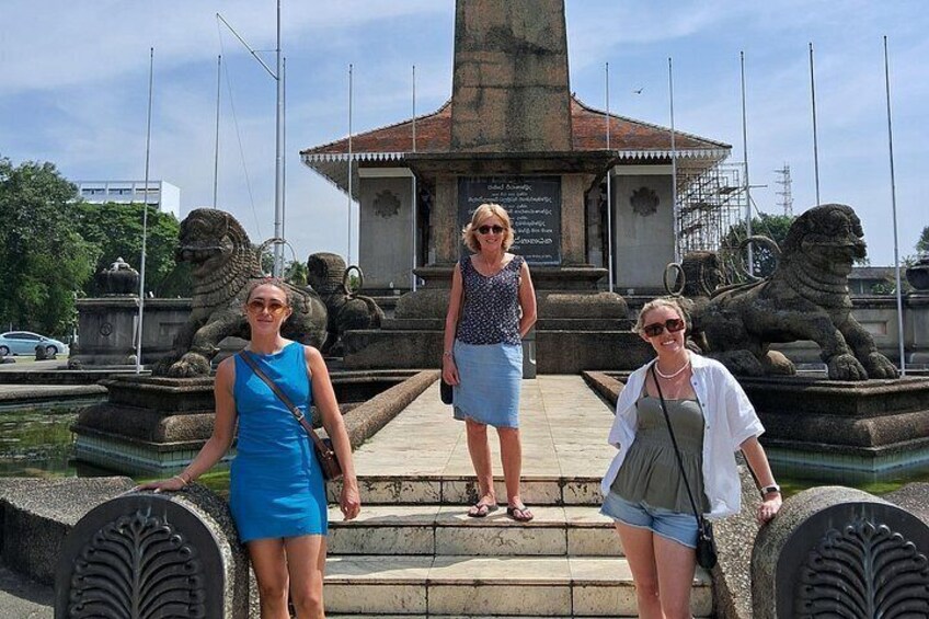 Colombo City Tour By Tuk Tuk Museum - Entry Tickets Included 4