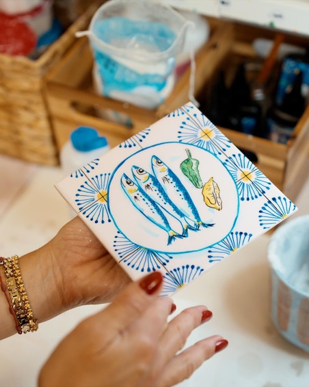 Porto: Tile Painting and Cocktails in Downtown Porto 1