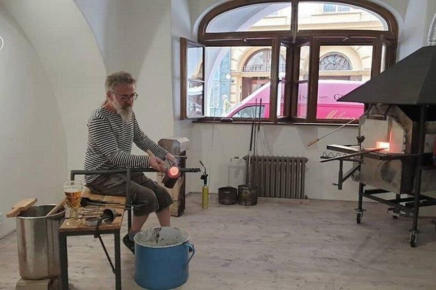 Glass blowing in Prague 5