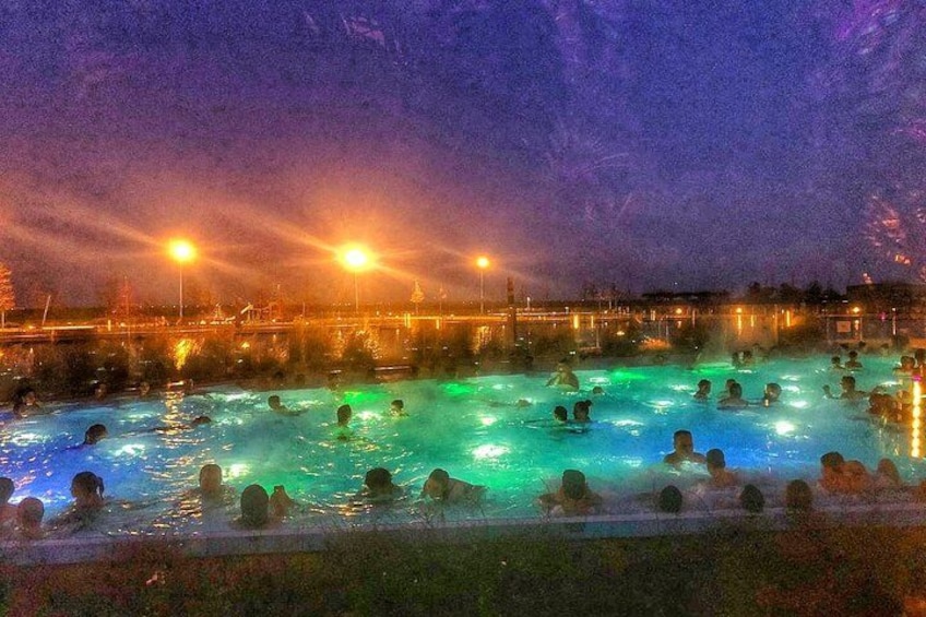Outdoor hot pool 3
