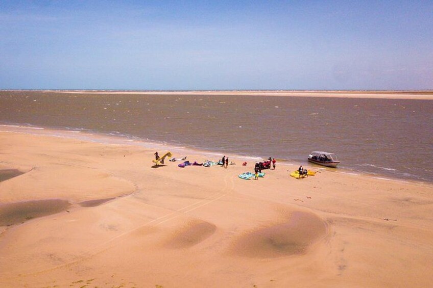Kitesurfing lessons in the Parnaíba River Delta 4