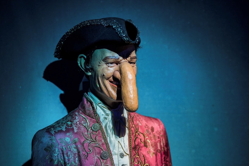 Amsterdam combination: Ripley's Believe it or Not and 1-Hour Canal Cruise 4