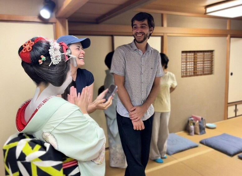 Picture 1 for Activity Kyoto: Meet the Geisha Maiko with Gion Walking Tour 4