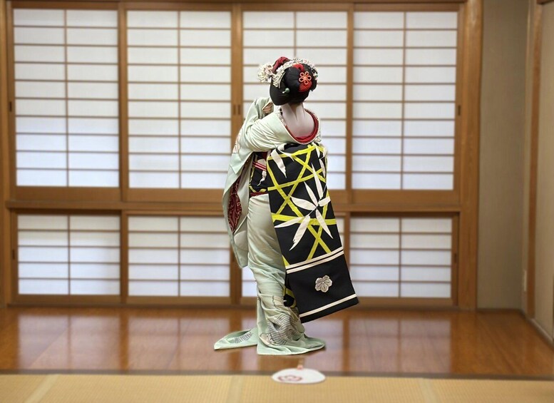 Picture 4 for Activity Kyoto: Meet the Geisha Maiko with Gion Walking Tour 3