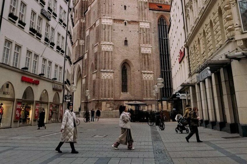 2 Hour Private Sightseeing Transfer from Berlin to Munich 5
