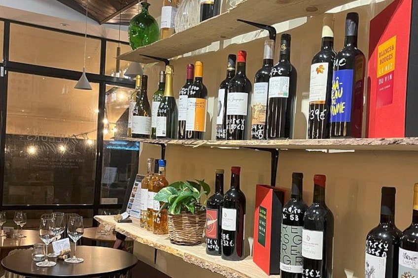 Blind Wine Experience: 5 Natural Wines, Cheese & Charcuterie 3