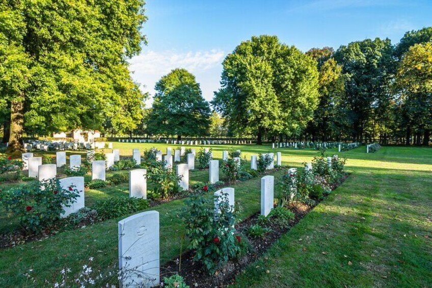 Private Walking Tour to World War II in Milan, Italy 2