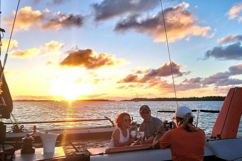 Photos, music & champagne at sunset 5