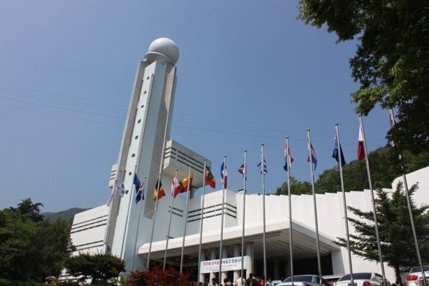 Daegu's Top Attractions on a private tour with a Licensed guide 4