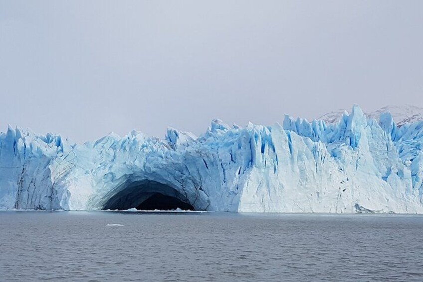 Full Day Guided Tour Perito Moreno National Park and Glacier 5