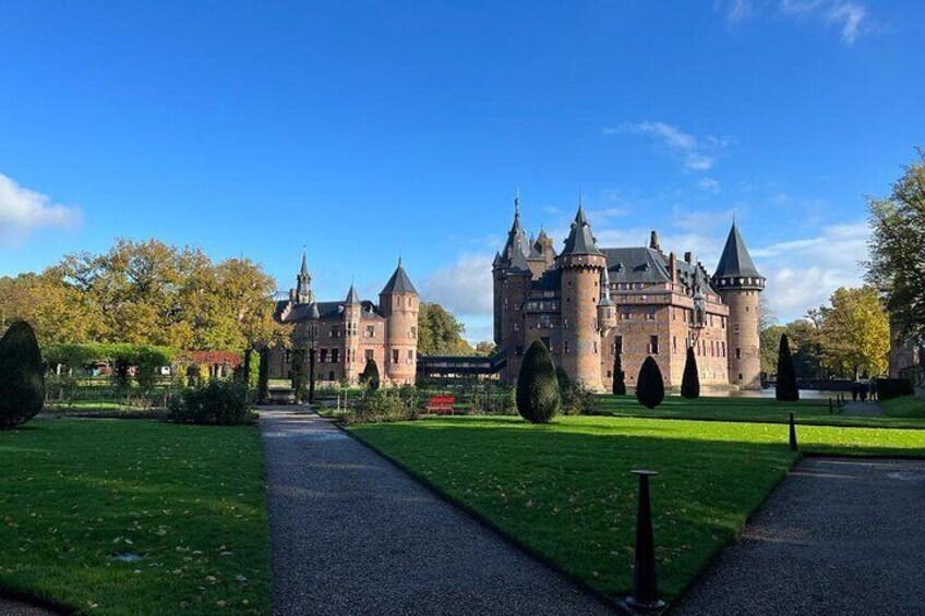 Private Tour to Royal Palace & Castle de Haar from Amsterdam