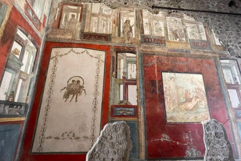Pompeii, Vesuvius & wine tasting from Positano all inclusive 4