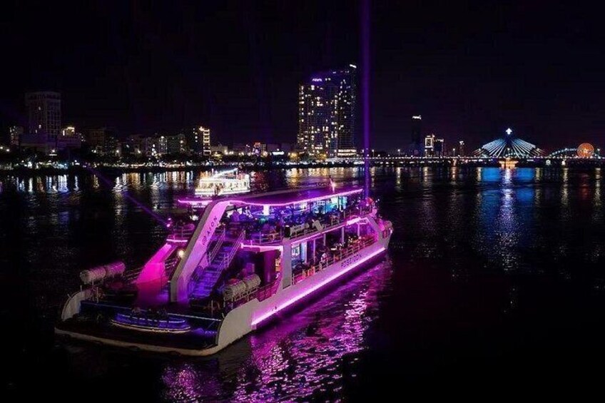 Beautiful Night Cruise Experience in Han River Da Nang 1