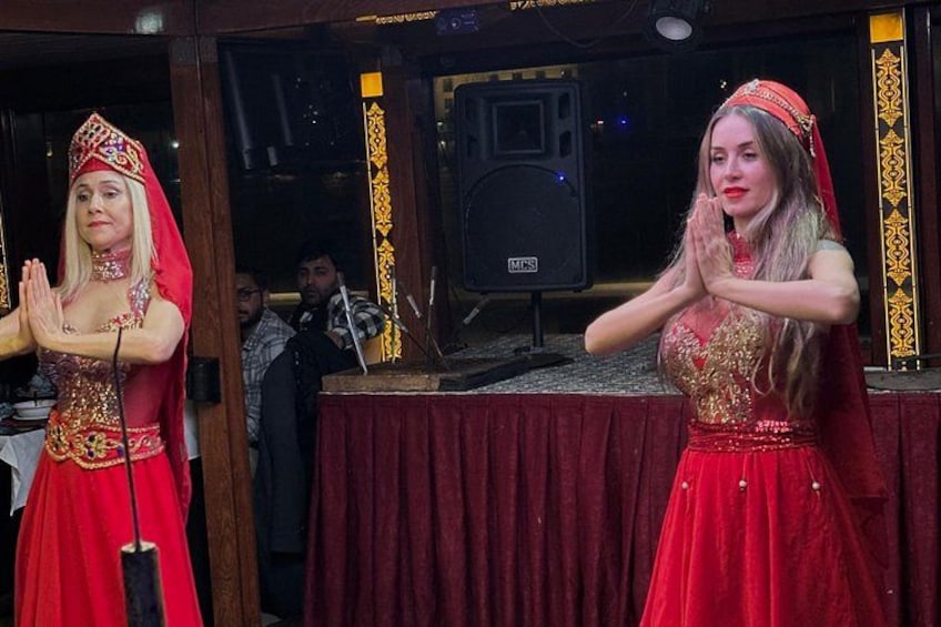 Bosphorus Dinner Cruise Tour With Turkish Night Show 2