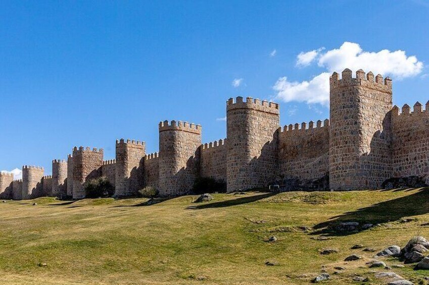 4 Hours Private Day Tour From Madrid To Segovia And Avila