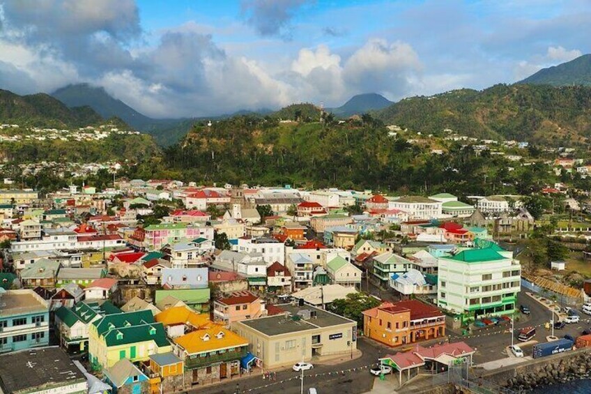 Family Walking Tour in Roseau/Rozo