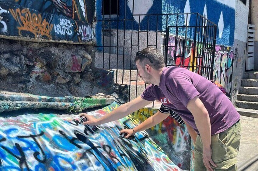 Commune 13 : Graffitour, History and Hidden Corners with Local Guide 2