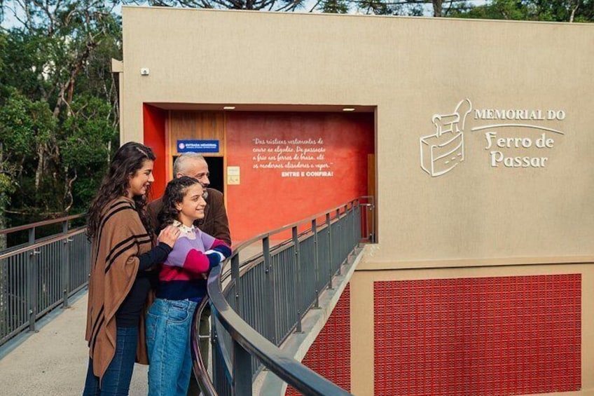 Combo: Platform Entrance, Abusado Adventure, Ferro Passar Museum 4
