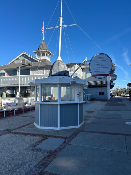 Picture 3 for Activity Newport Beach: Electric Boat Rental 2