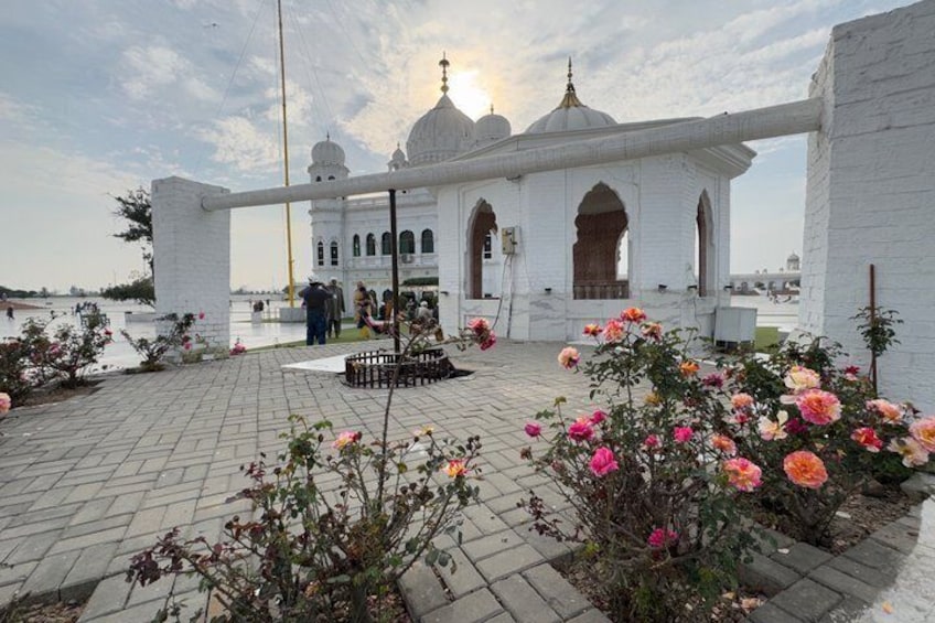 Private Gurdwara Kartarpur Darbar sahib Day Trip From Lahore 3