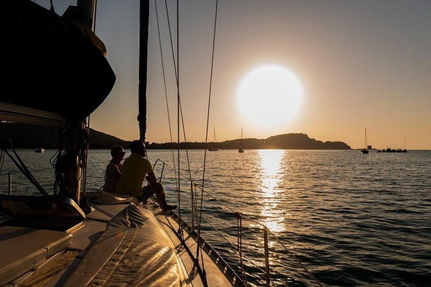 Private Asinara and La Pelosa Sunset Sailing Tour 1