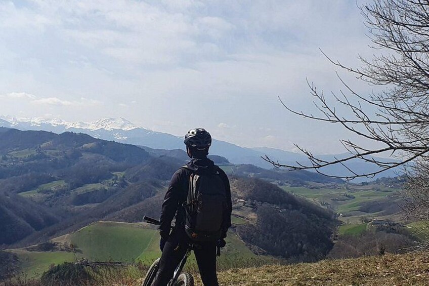 Guided E-bike Tour in Bologna with aperitif 3