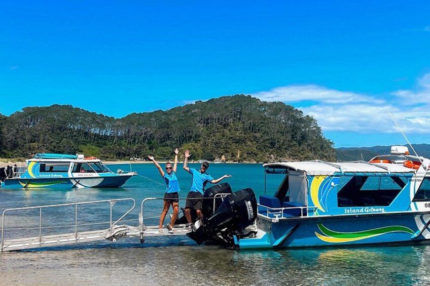 Private Charter: Hole in the Rock Cruise with Island Stopovers 2