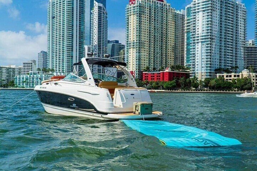 Miami Private Boat Cruise with a Captain 2