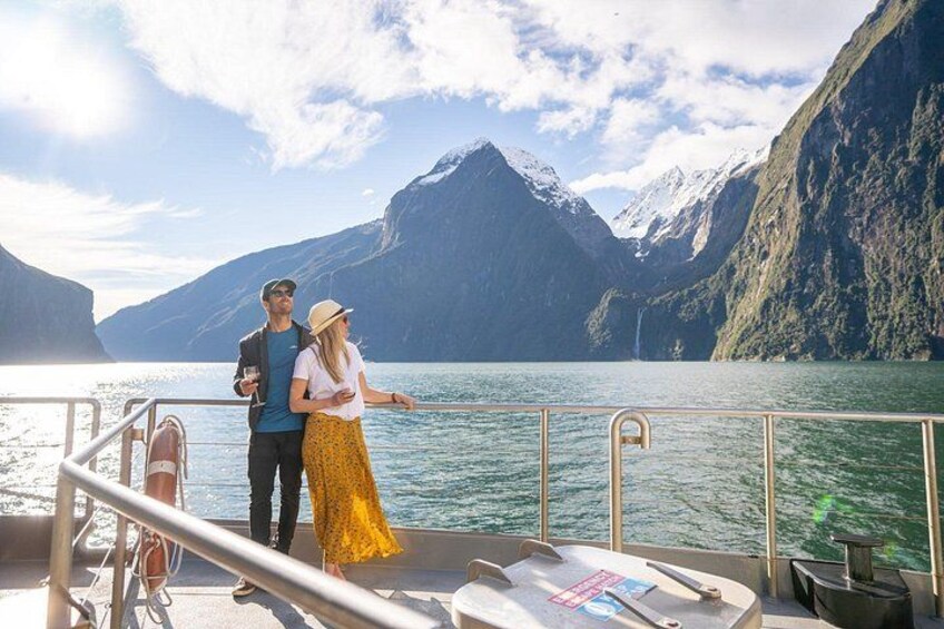 Milford Sound Full Day Tour from Te Anau with Cruise 3