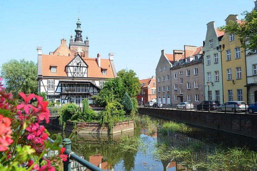 Skip-the-line Museum of World War II Gdansk Private Tour 5