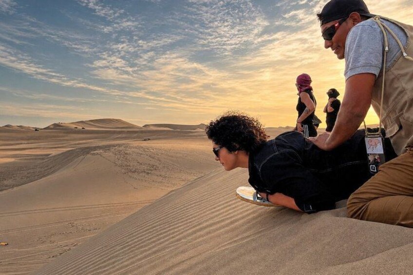 Huacachina: Buggy experience, dunes, and sunset in the desert 5