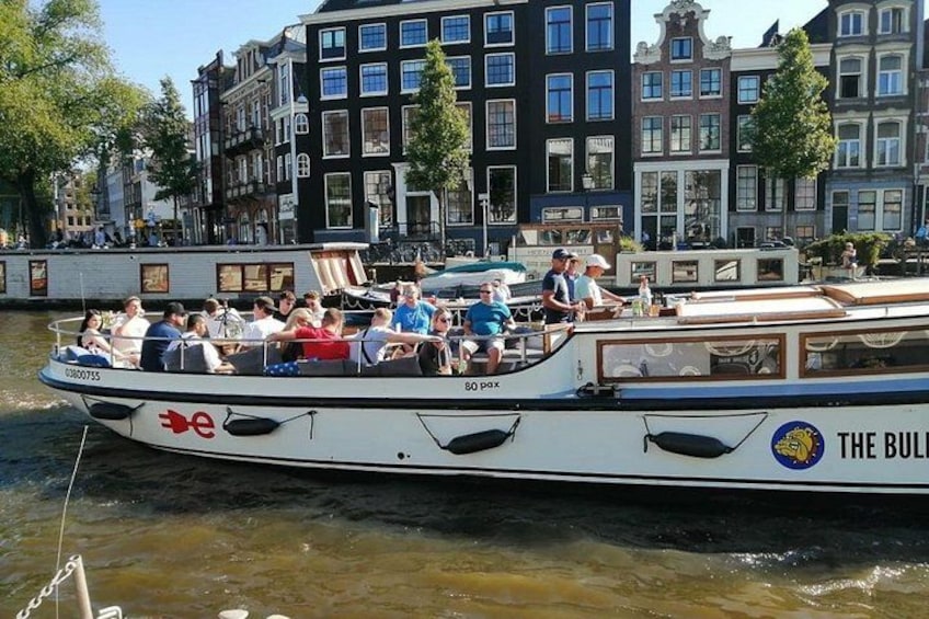 Amsterdam: The Bulldog Boat Tour, Smoke-Friendly incl. 2 Drinks 3