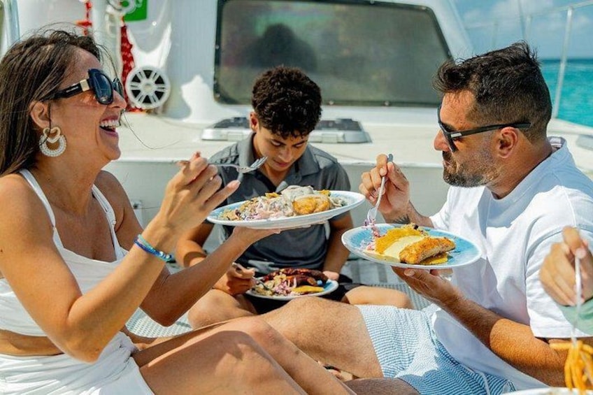 Snorkel with Turtles at WW2 Shipwreck Includes Sunset & BBQ 2