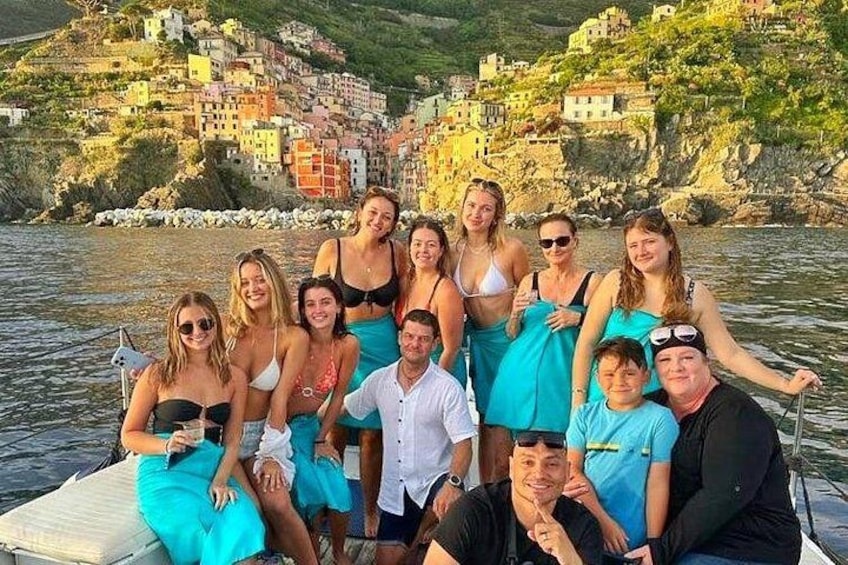 Sunset private boat tour of Cinque Terre with traditional ligurian gozzo 2