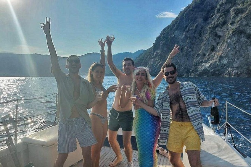 Sunset private boat tour of Cinque Terre with traditional ligurian gozzo 3