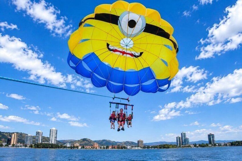 Early Bird Parasailing Experience in Kelowna 3