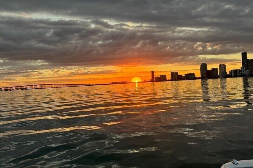 2-Hours Private Miami Boat Rental With Champagne 2