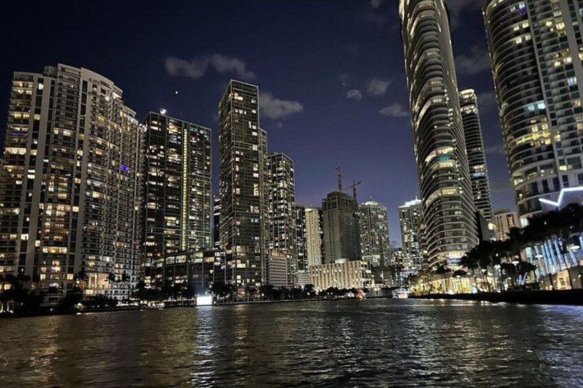 2-Hours Private Miami Boat Rental With Champagne 5