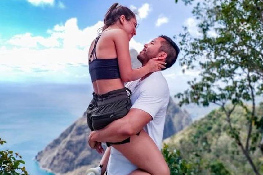 Happy couple enjoying a fun tour! 3