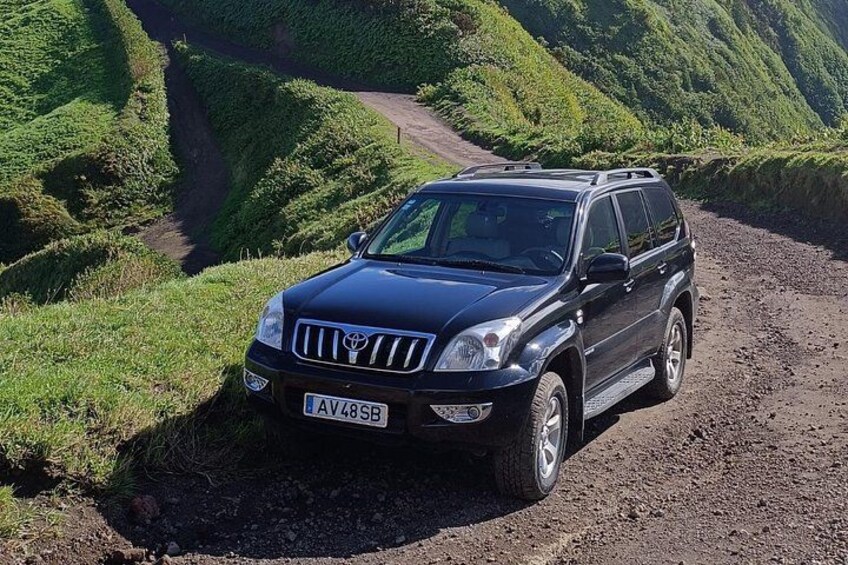 Jeep Tour Full Day Sete Cidades & Lagoa do Fogo with lunch and drinks included. 2