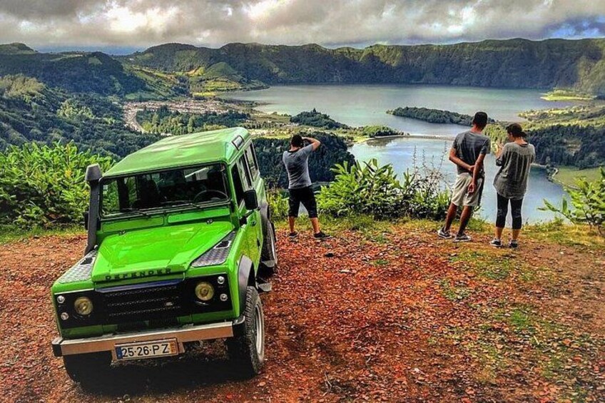 Jeep Tour Full Day Sete Cidades & Lagoa do Fogo with lunch and drinks included. 1