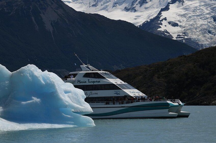Navigation through iceberg 4
