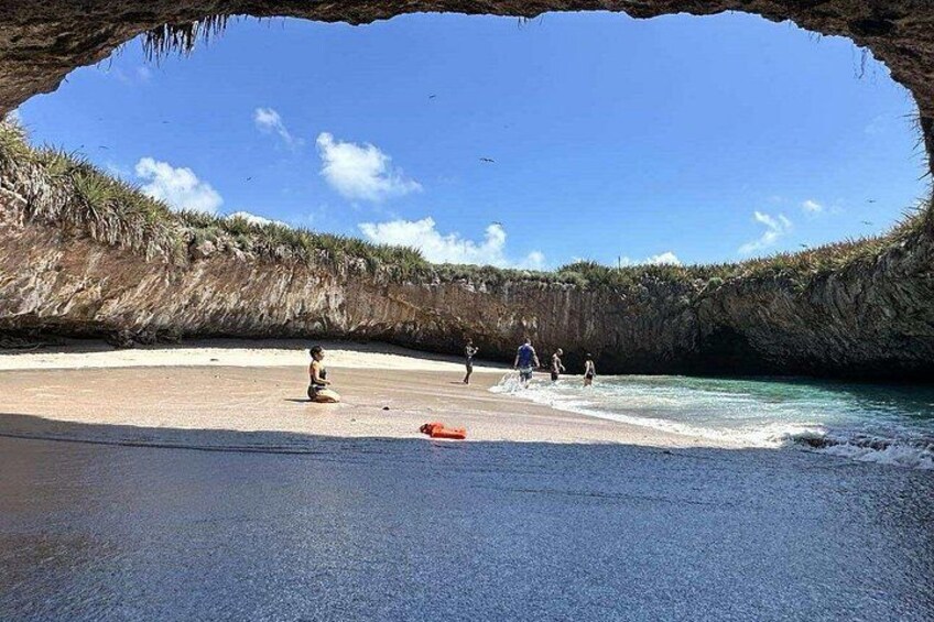 Exploring Marietas Islands Hidden Beach from Punta de Mita 2
