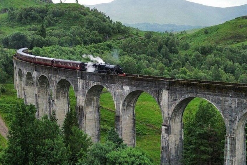 Edinburgh: Glenfinnan Viaduct, Glencoe & Fort William 1