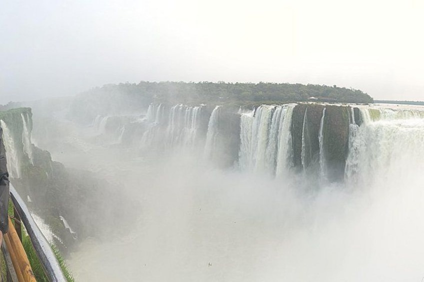 Iguazu Falls Full Day Tour Brazil and Argentina 2