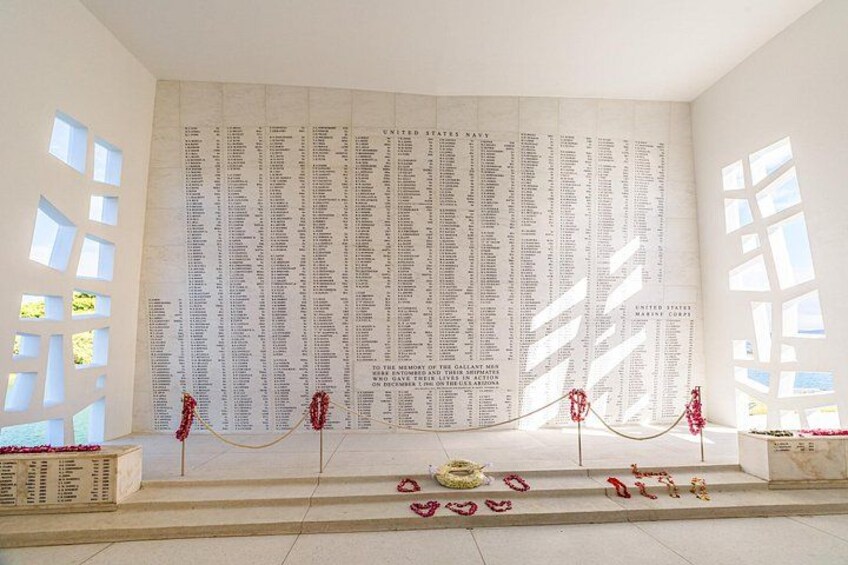 Pearl Harbor Tribute: Arizona Memorial and Honolulu City Tour 2