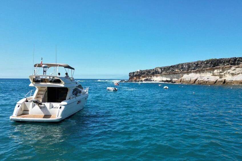 Anchoring Puerto Armeñime 2