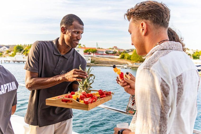 Sunset Cruise Party - All-Inclusive Experience 4